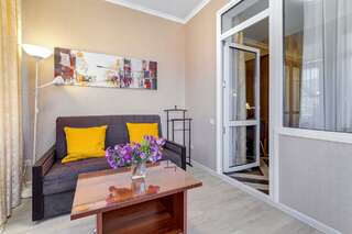 Гостиница Астель Вилла Геленджик Номер полулюкс с 1 двуспальной кроватью и террасой-9