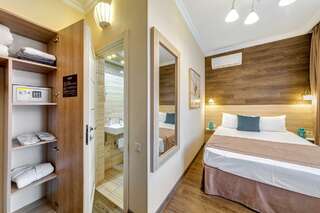 Гостиница Астель Вилла Геленджик Номер стандарт с 1 двуспальной кроватью и балконом-6