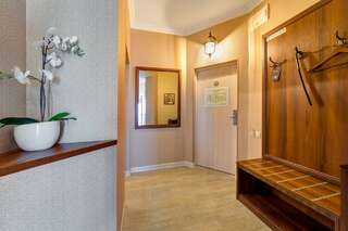 Гостиница Астель Вилла Геленджик Номер люкс с 2 балконами и видом на бассейн-10