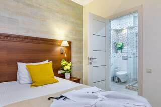 Гостиница Астель Вилла Геленджик Номер стандарт семейный с балконом-6